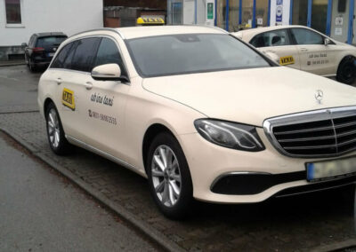 Mercedes Taxi von Ab ins Taxi für Geschäftsreisen in Kempten
